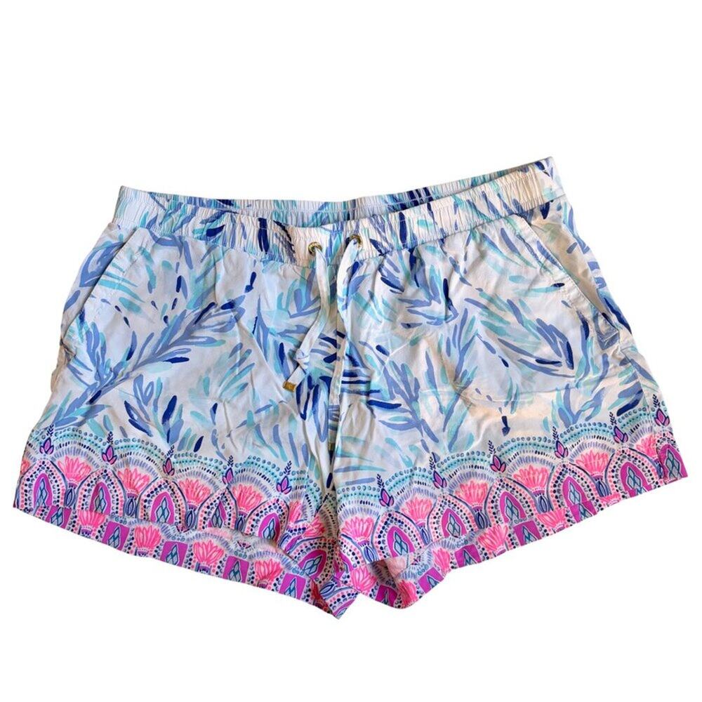 Lilly Pulitzer Katia Shorts (Resort White Flock Together) - Size Medium